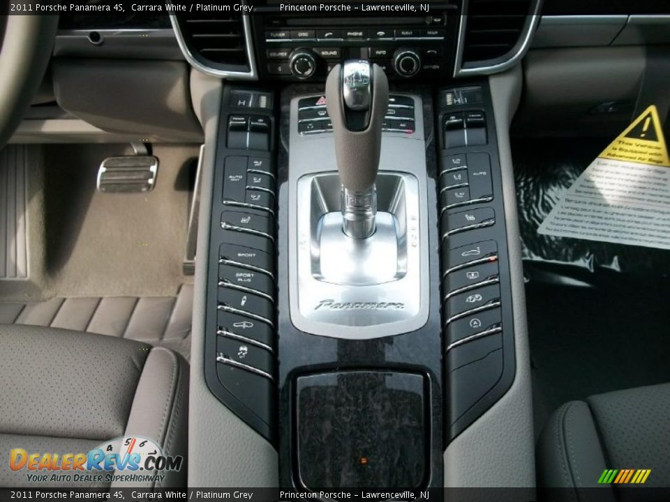 2011 Porsche Panamera 4S Shifter Photo #18