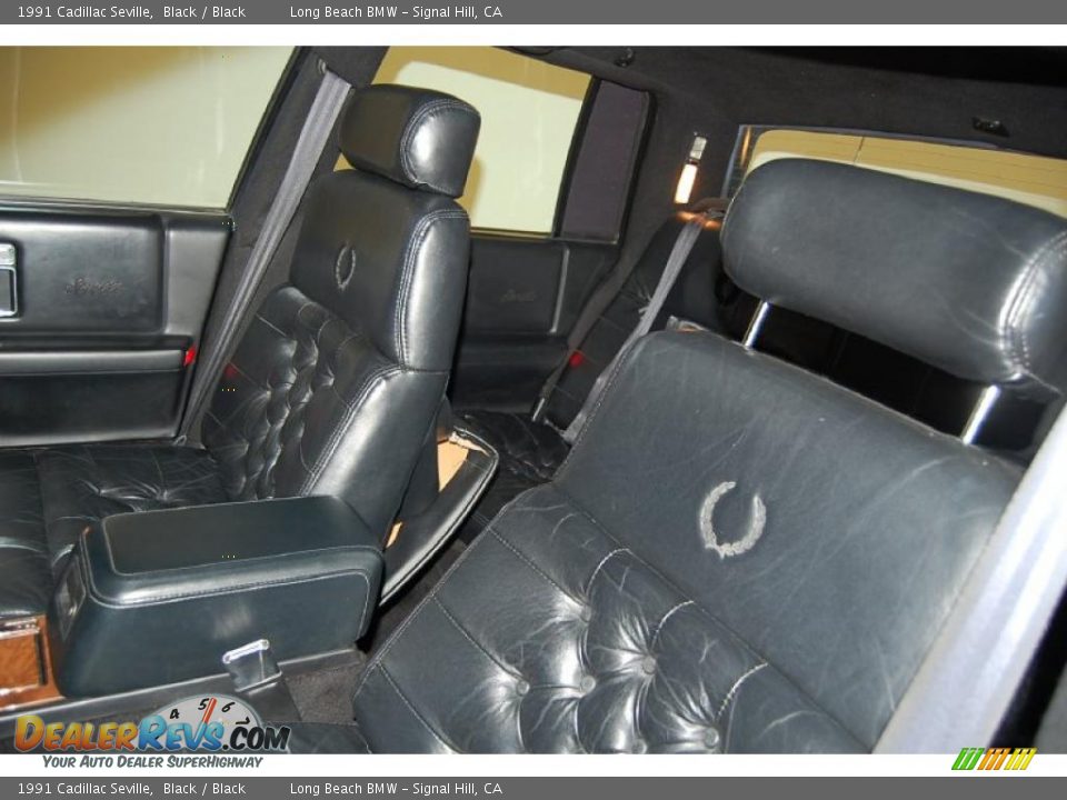 Black Interior - 1991 Cadillac Seville  Photo #17