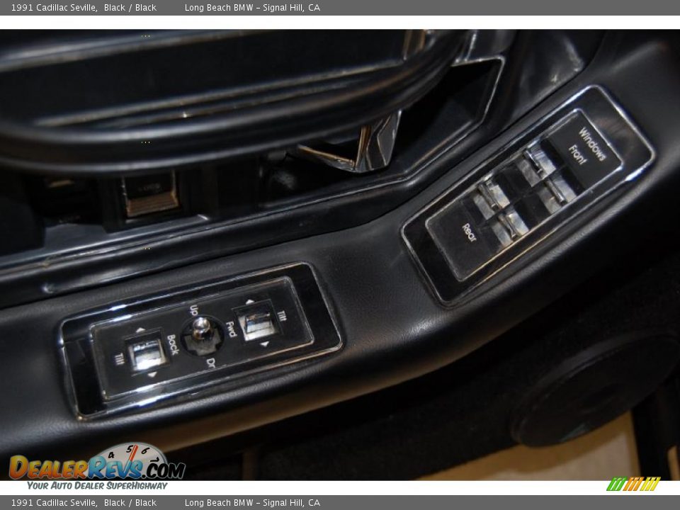 Controls of 1991 Cadillac Seville  Photo #20