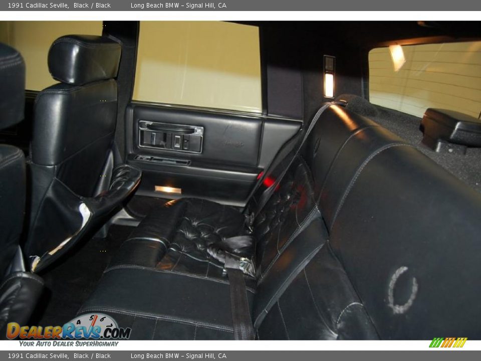 Black Interior - 1991 Cadillac Seville  Photo #22