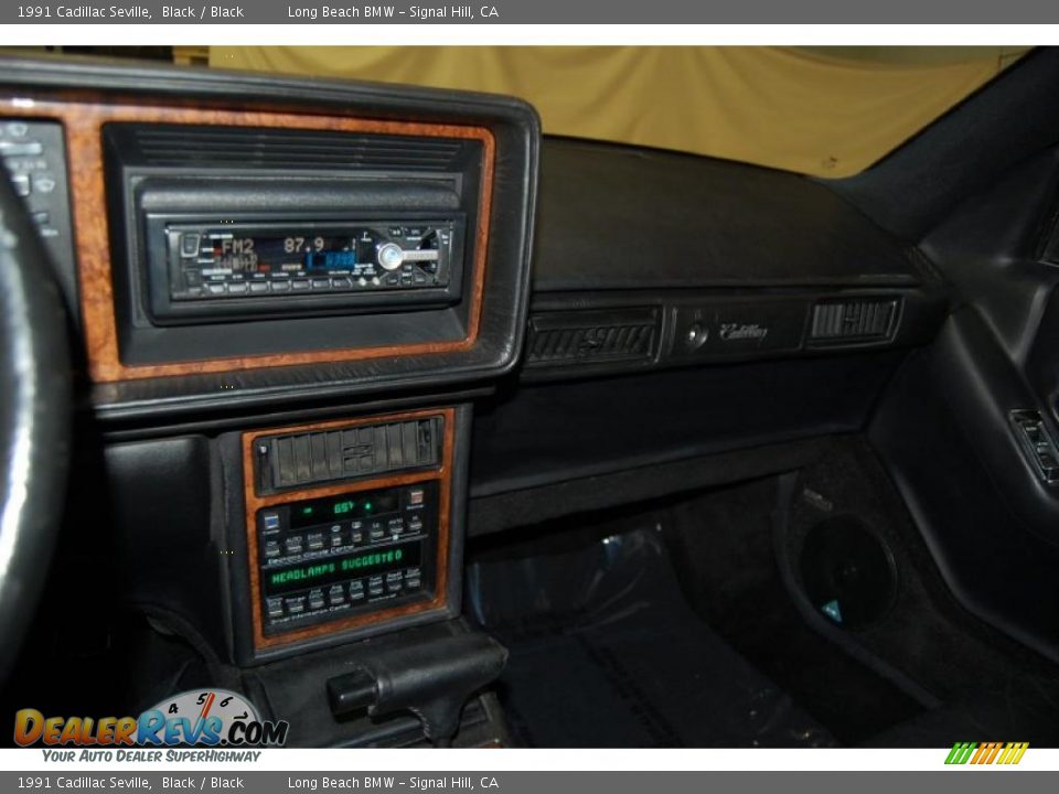 1991 Cadillac Seville Black / Black Photo #30