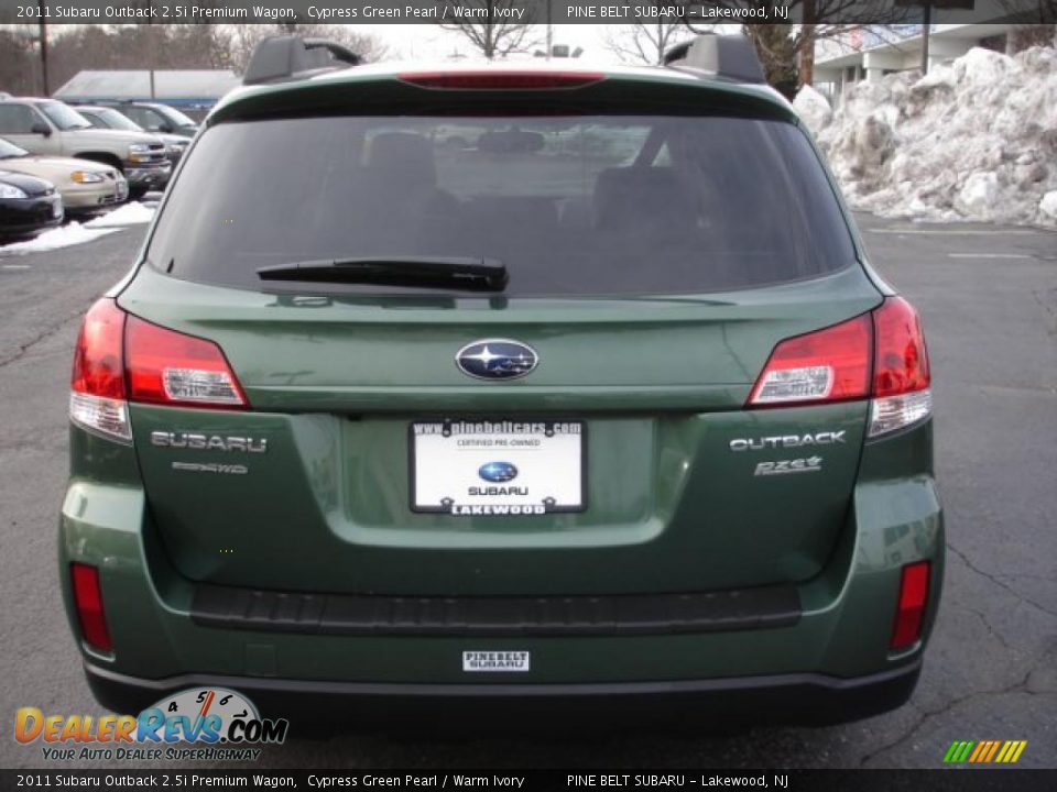 2011 Subaru Outback 2.5i Premium Wagon Cypress Green Pearl / Warm Ivory Photo #5