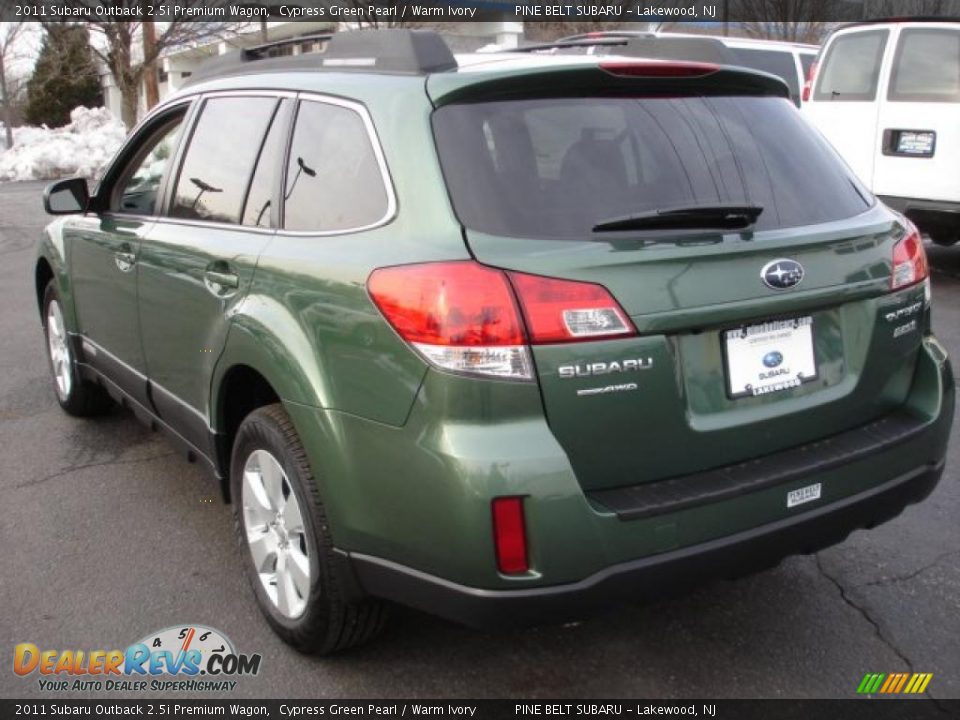 2011 Subaru Outback 2.5i Premium Wagon Cypress Green Pearl / Warm Ivory Photo #6