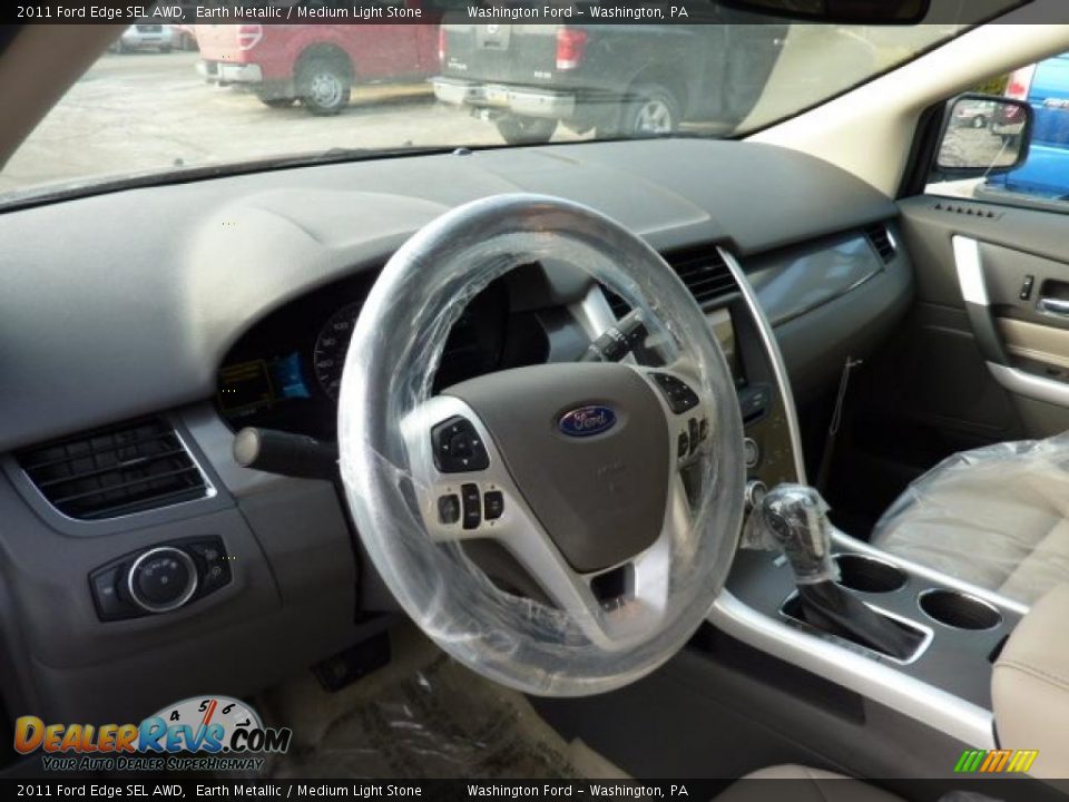 Dashboard of 2011 Ford Edge SEL AWD Photo #10