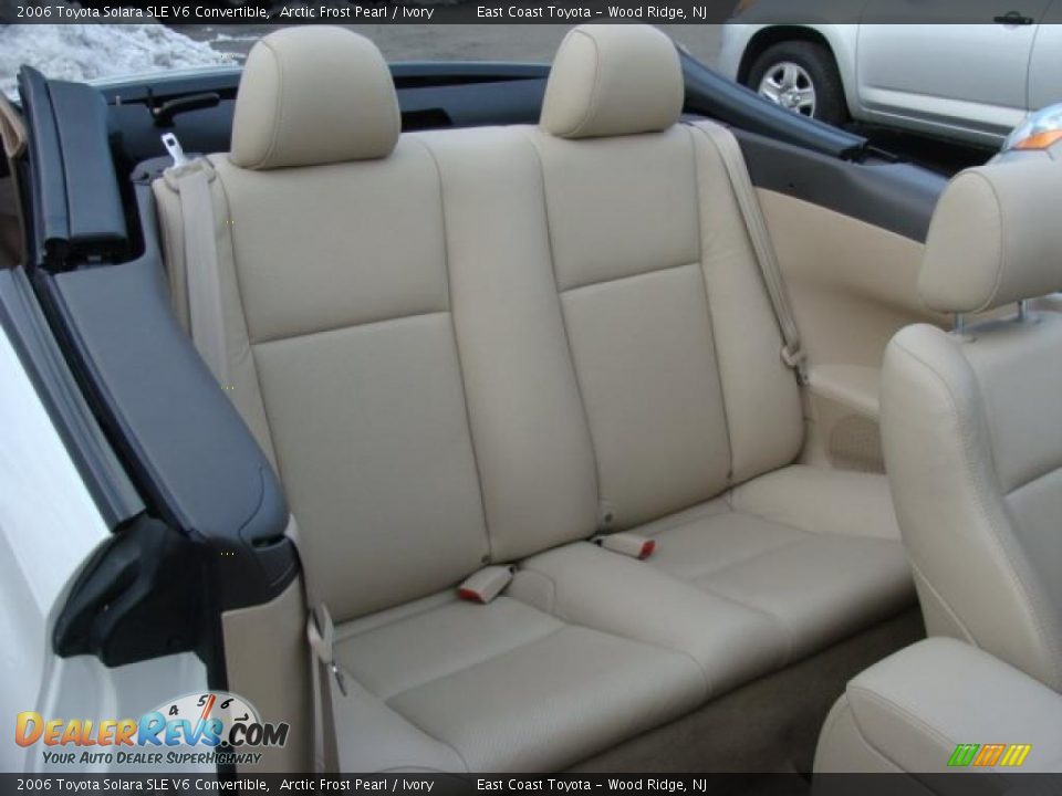 2006 Toyota Solara SLE V6 Convertible Arctic Frost Pearl / Ivory Photo #12