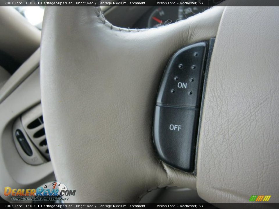 Controls of 2004 Ford F150 XLT Heritage SuperCab Photo #22