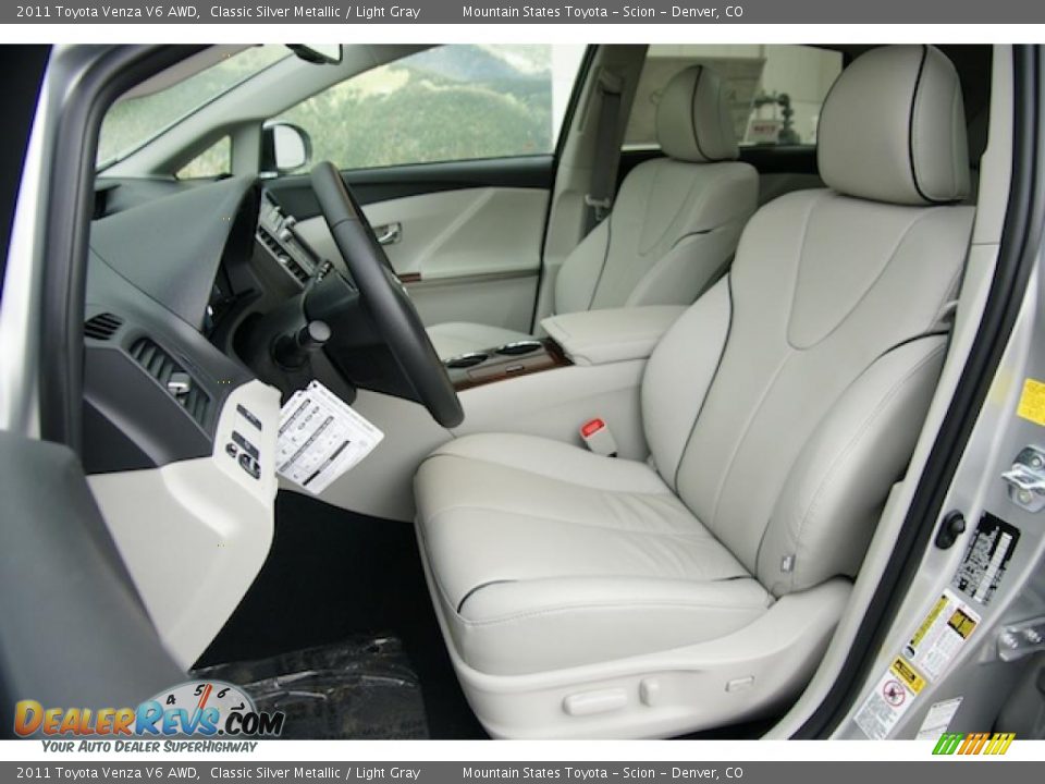 Light Gray Interior - 2011 Toyota Venza V6 AWD Photo #5