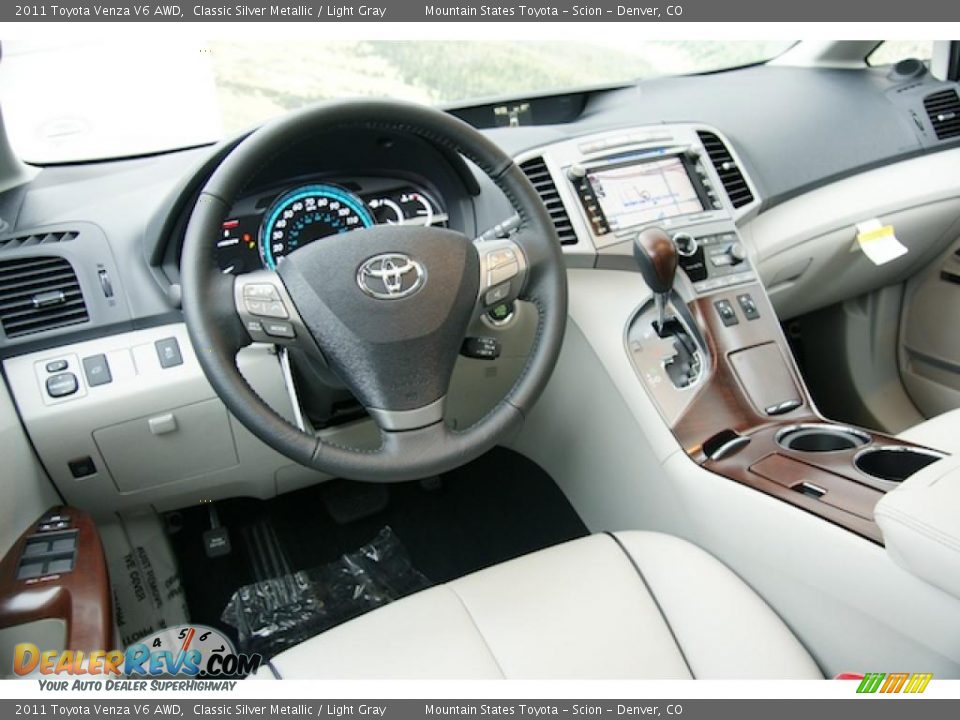 Light Gray Interior - 2011 Toyota Venza V6 AWD Photo #13