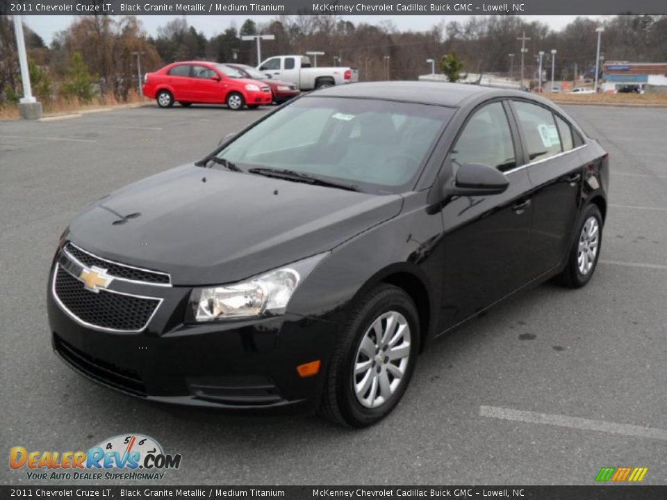 Front 3/4 View of 2011 Chevrolet Cruze LT Photo #1