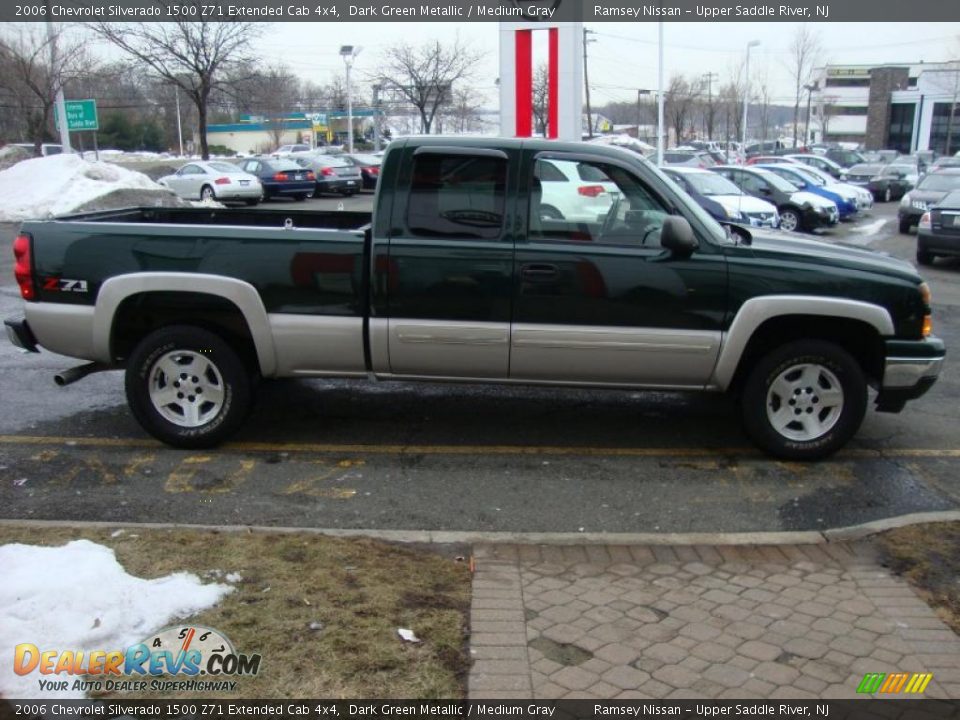 2006 Chevrolet Silverado 1500 Z71 Extended Cab 4x4 Dark Green Metallic / Medium Gray Photo #11