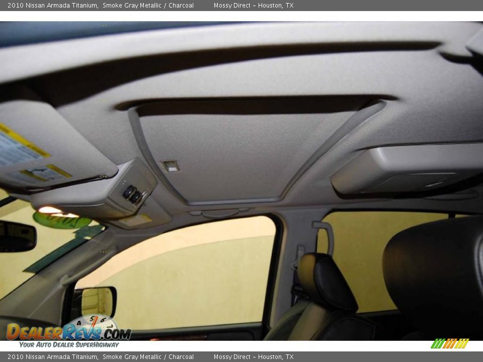 Sunroof of 2010 Nissan Armada Titanium Photo #12