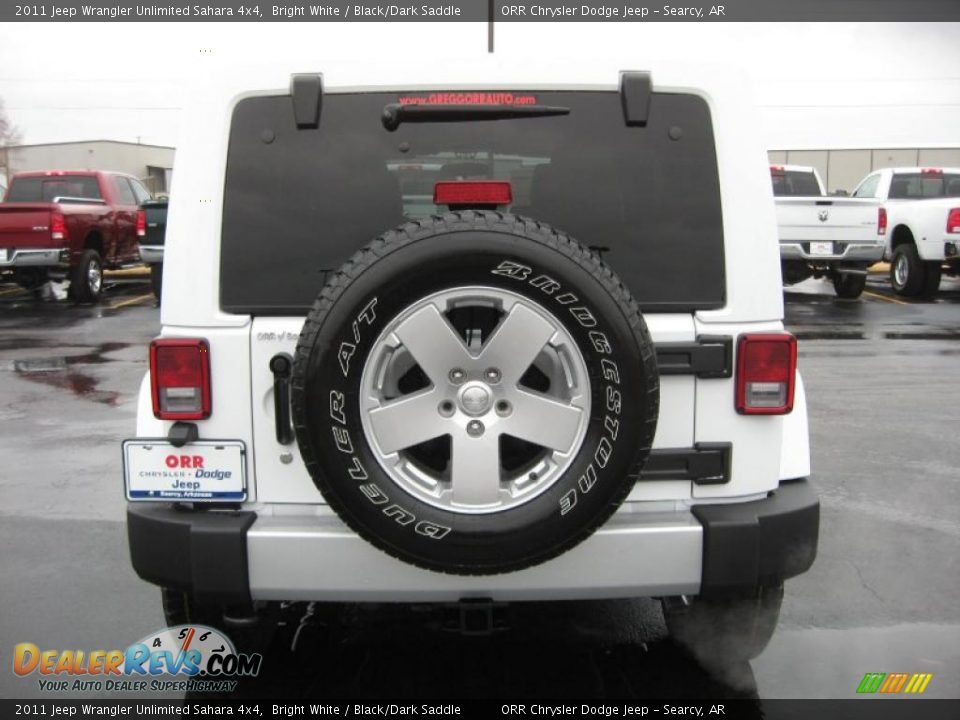 2011 Jeep Wrangler Unlimited Sahara 4x4 Bright White / Black/Dark Saddle Photo #6