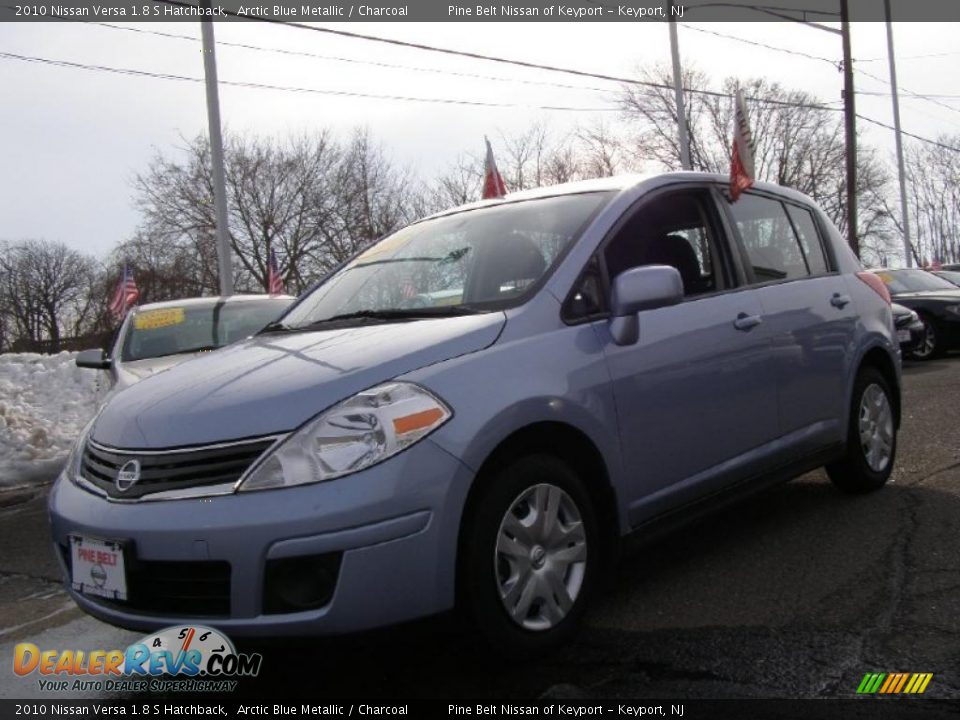 Front 3/4 View of 2010 Nissan Versa 1.8 S Hatchback Photo #1