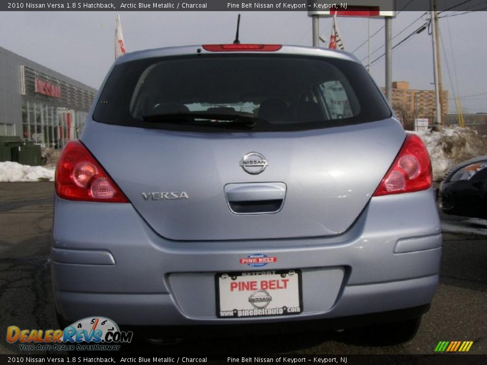 2010 Nissan Versa 1.8 S Hatchback Arctic Blue Metallic / Charcoal Photo #6