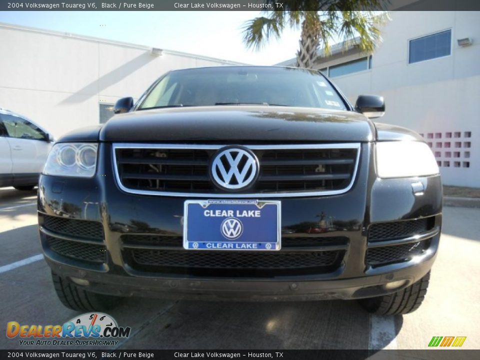 2004 Volkswagen Touareg V6 Black / Pure Beige Photo #2