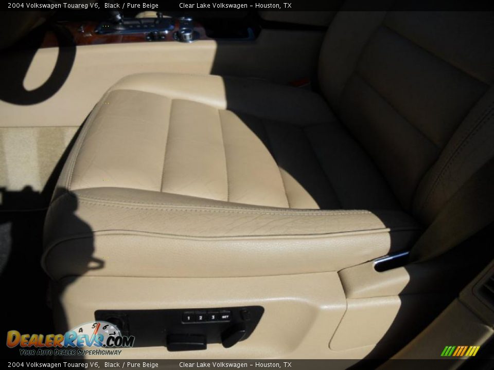 2004 Volkswagen Touareg V6 Black / Pure Beige Photo #14