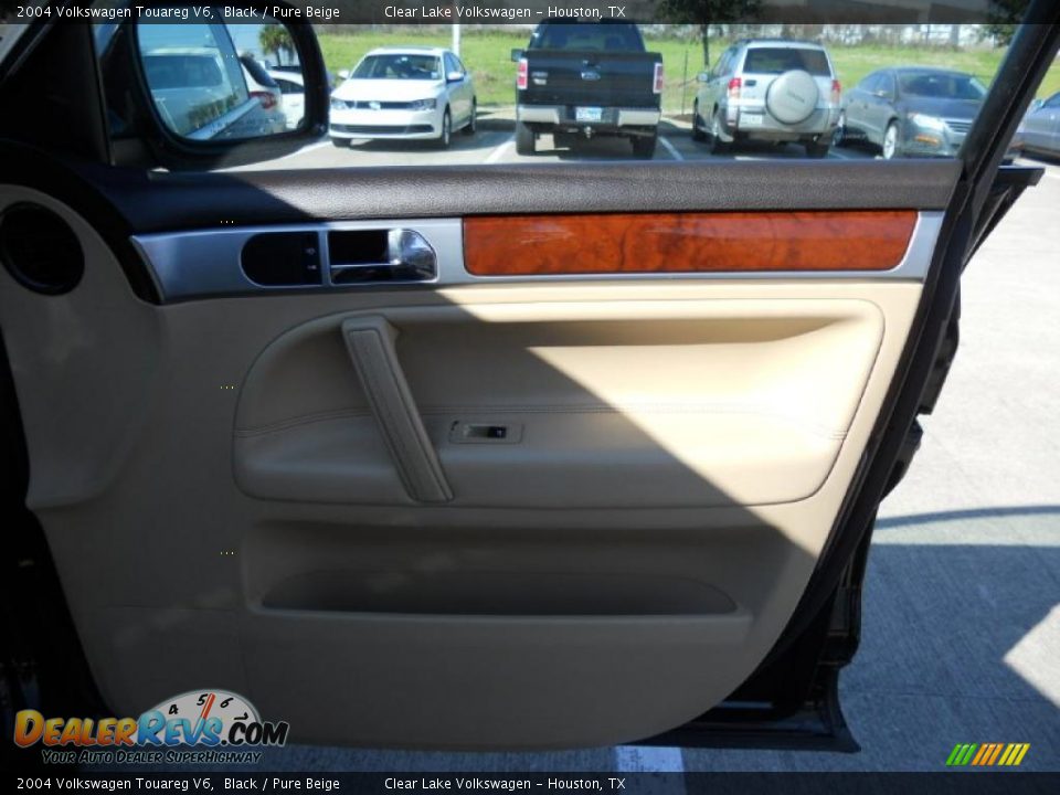 2004 Volkswagen Touareg V6 Black / Pure Beige Photo #15