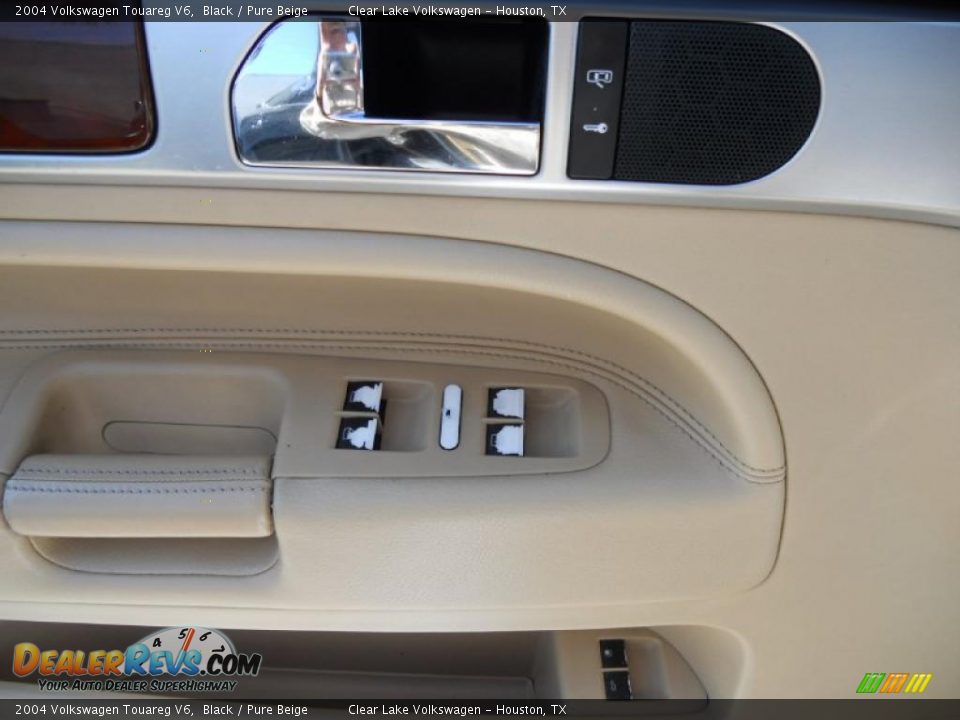 2004 Volkswagen Touareg V6 Black / Pure Beige Photo #25