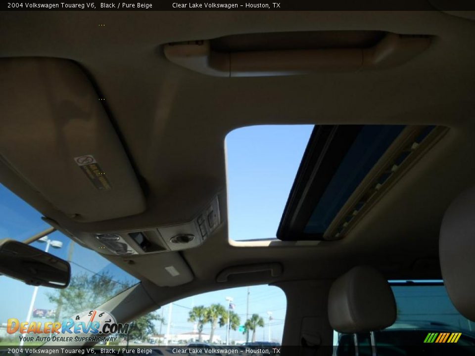 2004 Volkswagen Touareg V6 Black / Pure Beige Photo #26