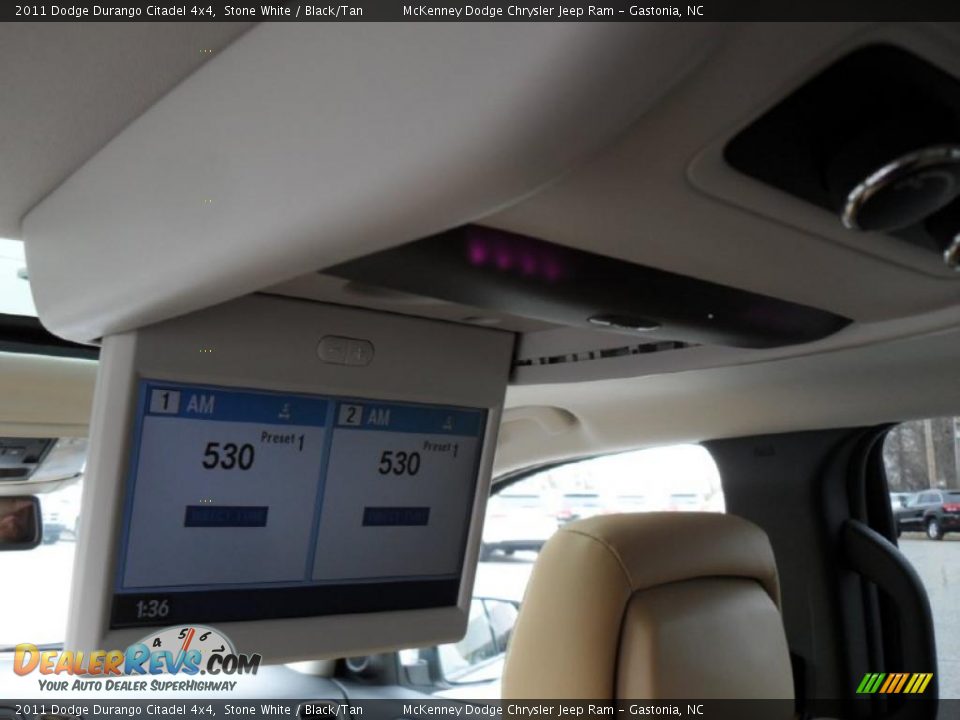2011 Dodge Durango Citadel 4x4 Stone White / Black/Tan Photo #7