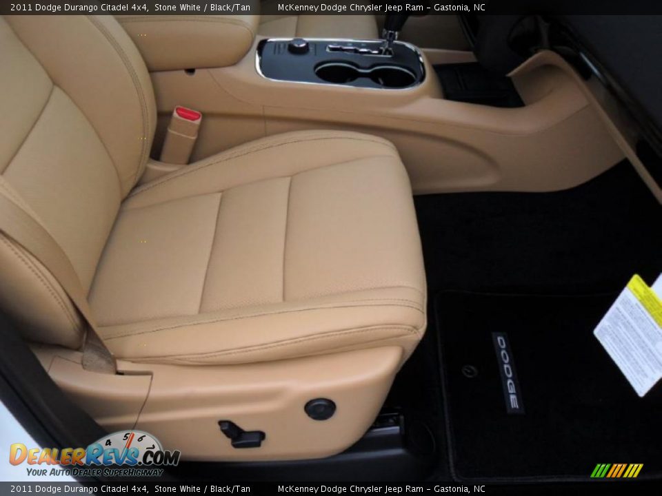 2011 Dodge Durango Citadel 4x4 Stone White / Black/Tan Photo #13