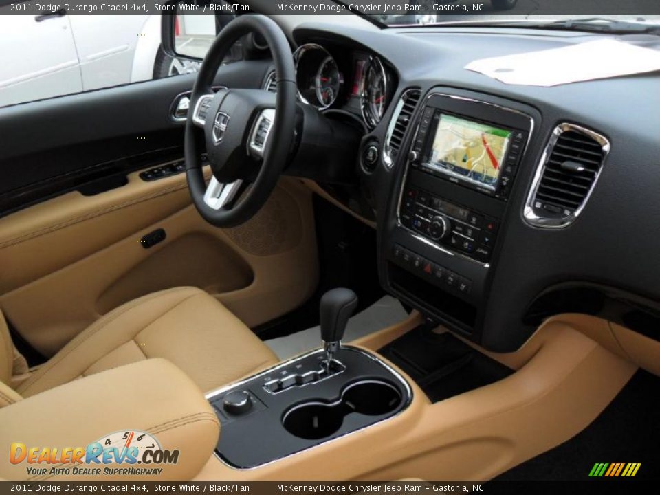 Dashboard of 2011 Dodge Durango Citadel 4x4 Photo #14