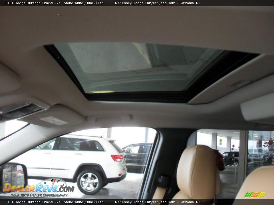 2011 Dodge Durango Citadel 4x4 Stone White / Black/Tan Photo #21