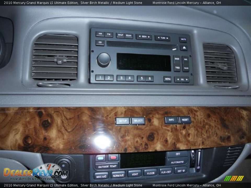 2010 Mercury Grand Marquis LS Ultimate Edition Silver Birch Metallic / Medium Light Stone Photo #24