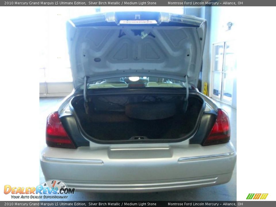 2010 Mercury Grand Marquis LS Ultimate Edition Silver Birch Metallic / Medium Light Stone Photo #26