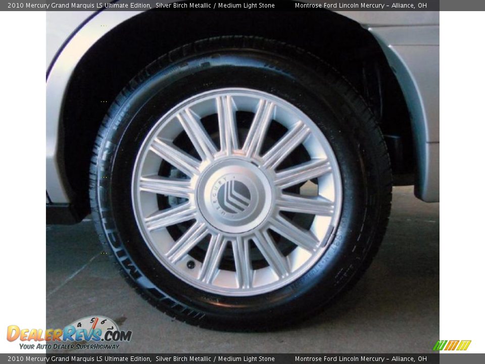 2010 Mercury Grand Marquis LS Ultimate Edition Silver Birch Metallic / Medium Light Stone Photo #29