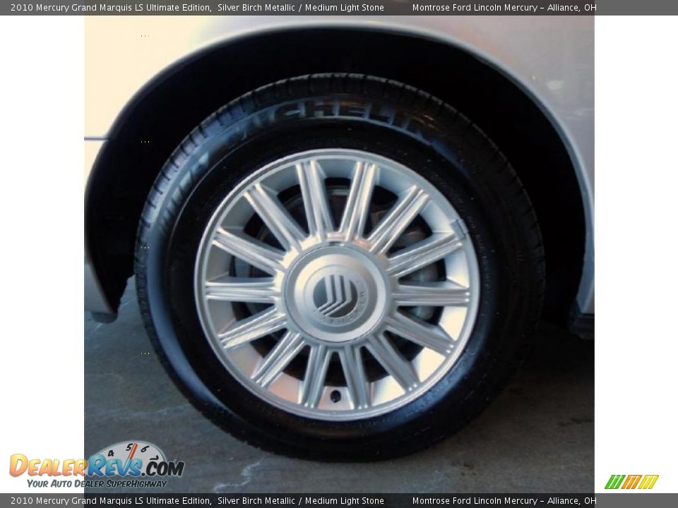 2010 Mercury Grand Marquis LS Ultimate Edition Silver Birch Metallic / Medium Light Stone Photo #30