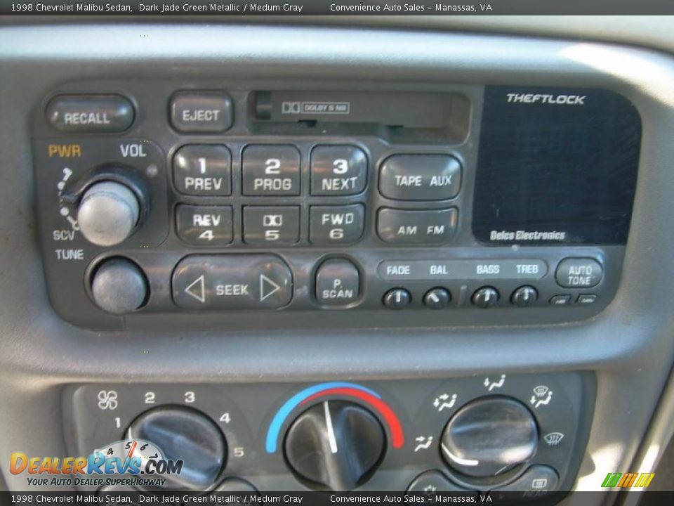 Controls of 1998 Chevrolet Malibu Sedan Photo #14