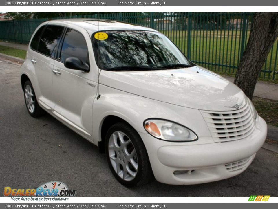 Front 3/4 View of 2003 Chrysler PT Cruiser GT Photo #14