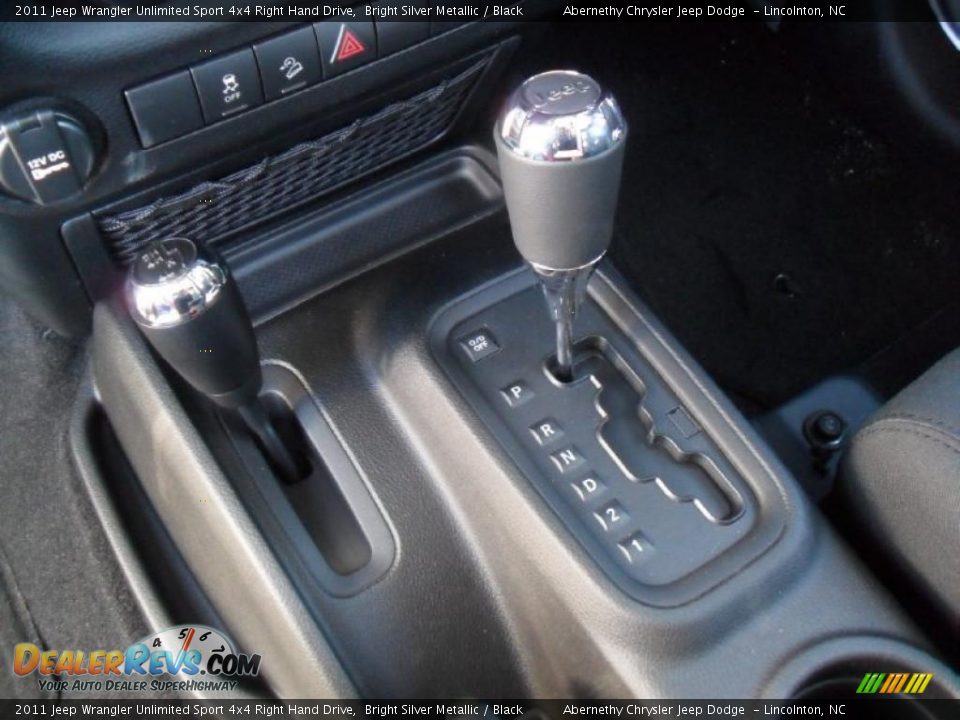 2011 Jeep Wrangler Unlimited Sport 4x4 Right Hand Drive Shifter Photo #11