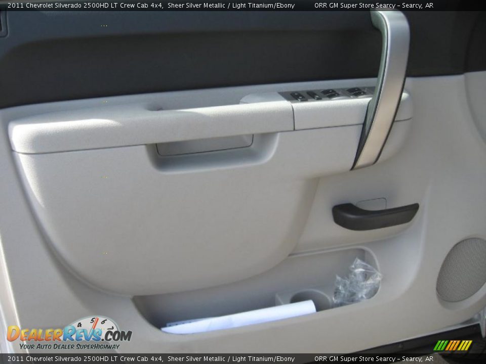 Door Panel of 2011 Chevrolet Silverado 2500HD LT Crew Cab 4x4 Photo #12