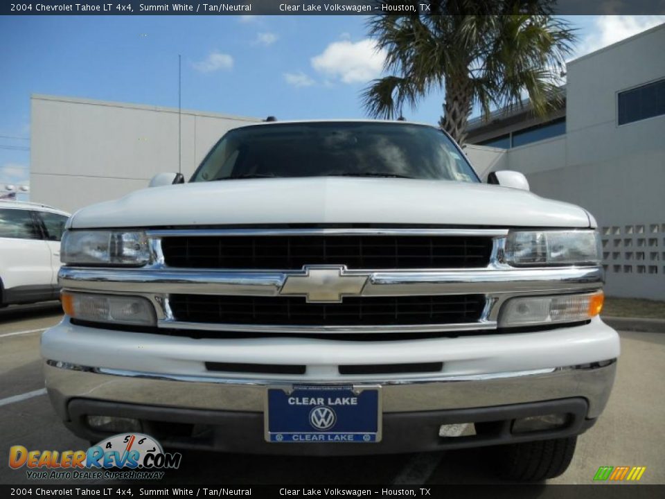 2004 Chevrolet Tahoe LT 4x4 Summit White / Tan/Neutral Photo #2