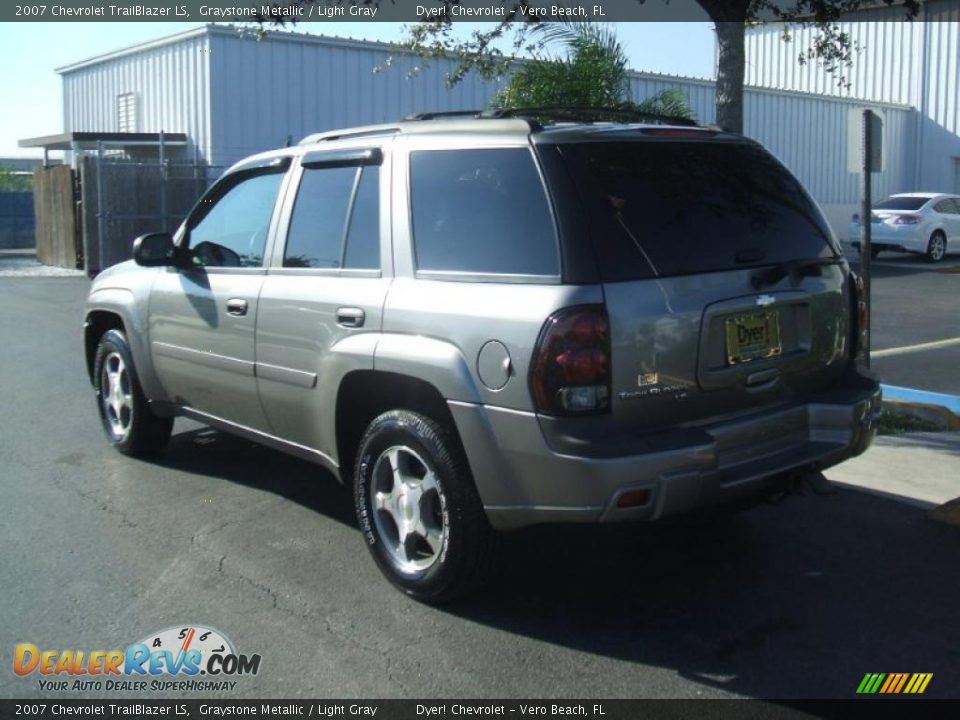 2007 Chevrolet TrailBlazer LS Graystone Metallic / Light Gray Photo #3