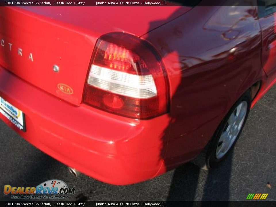 2001 Kia Spectra GS Sedan Classic Red / Gray Photo #10