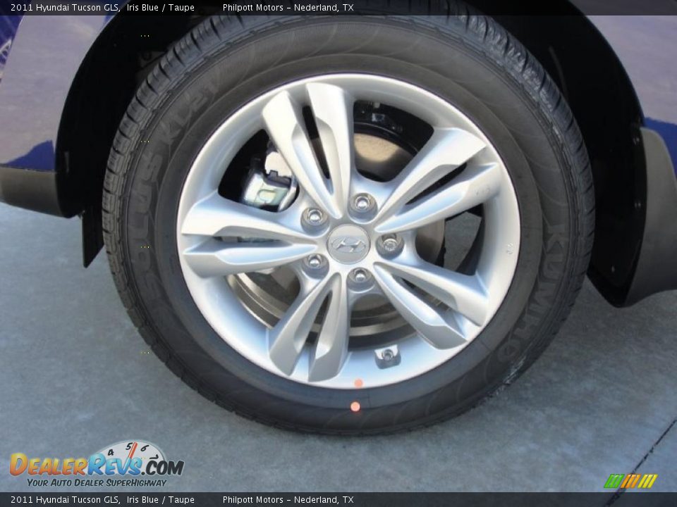 2011 Hyundai Tucson GLS Wheel Photo #10