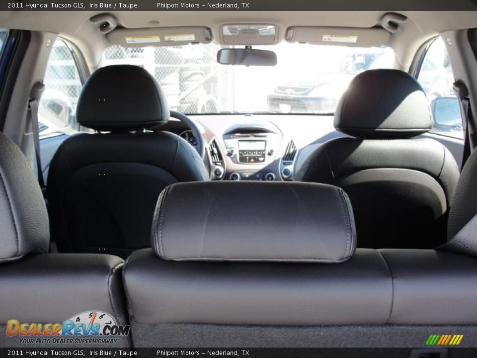 2011 Hyundai Tucson GLS Iris Blue / Taupe Photo #19