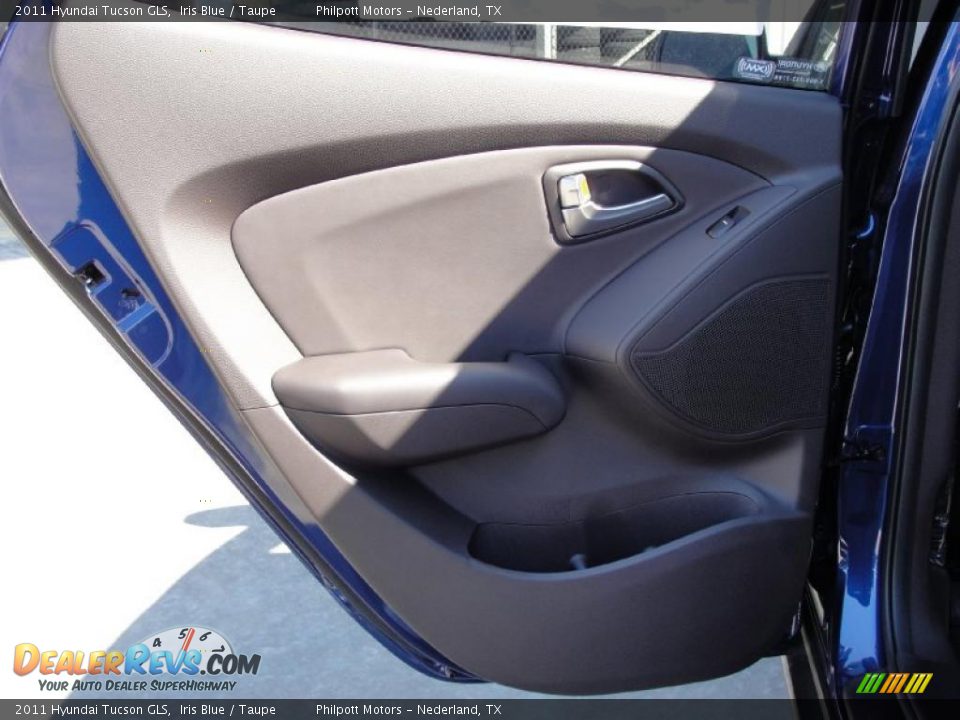 2011 Hyundai Tucson GLS Iris Blue / Taupe Photo #20