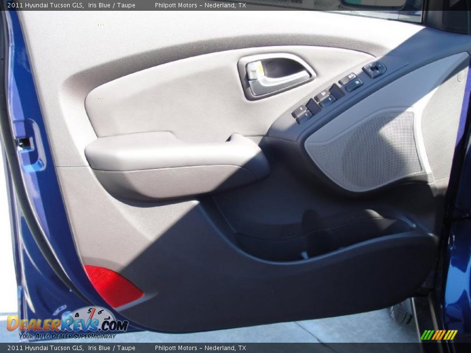 2011 Hyundai Tucson GLS Iris Blue / Taupe Photo #22