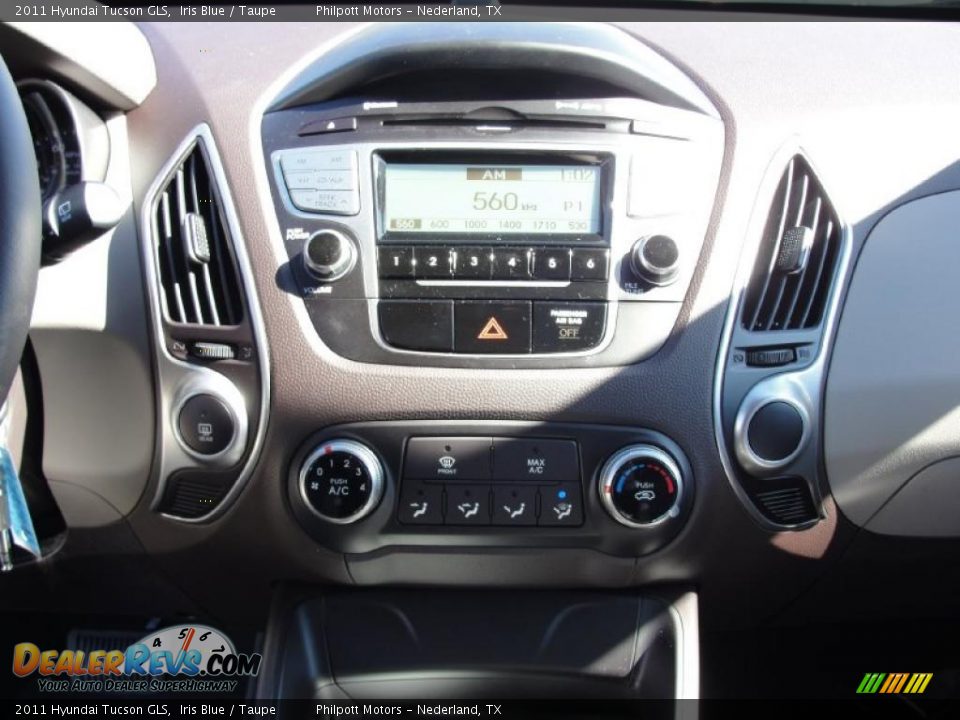 2011 Hyundai Tucson GLS Iris Blue / Taupe Photo #27