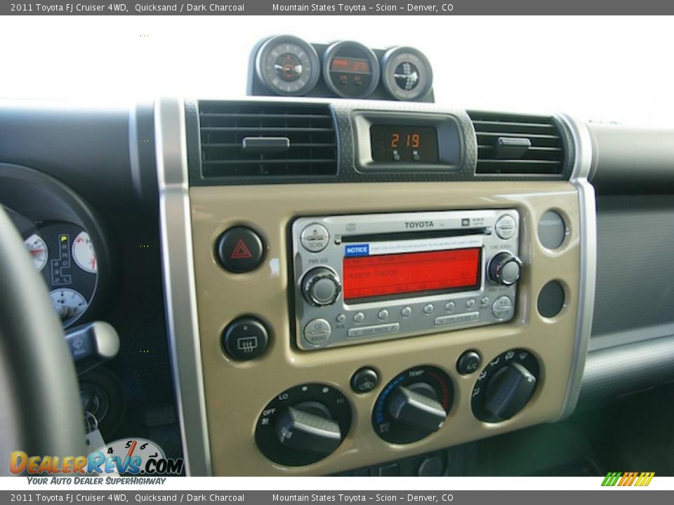 Controls of 2011 Toyota FJ Cruiser 4WD Photo #8