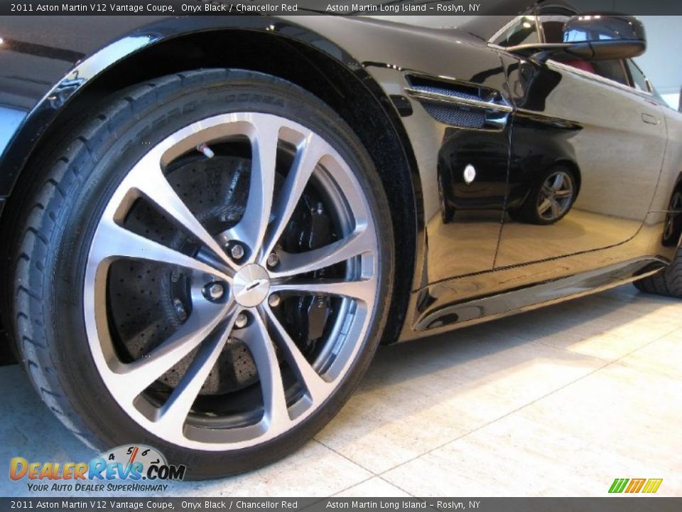 2011 Aston Martin V12 Vantage Coupe Wheel Photo #7