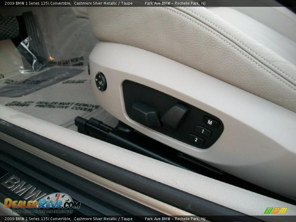2009 BMW 1 Series 135i Convertible Cashmere Silver Metallic / Taupe Photo #11