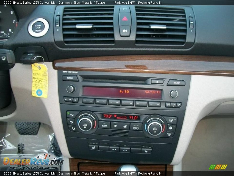 2009 BMW 1 Series 135i Convertible Cashmere Silver Metallic / Taupe Photo #19
