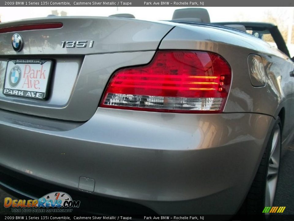 2009 BMW 1 Series 135i Convertible Cashmere Silver Metallic / Taupe Photo #22