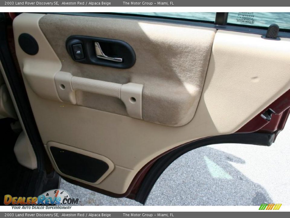 2003 Land Rover Discovery SE Alveston Red / Alpaca Beige Photo #34
