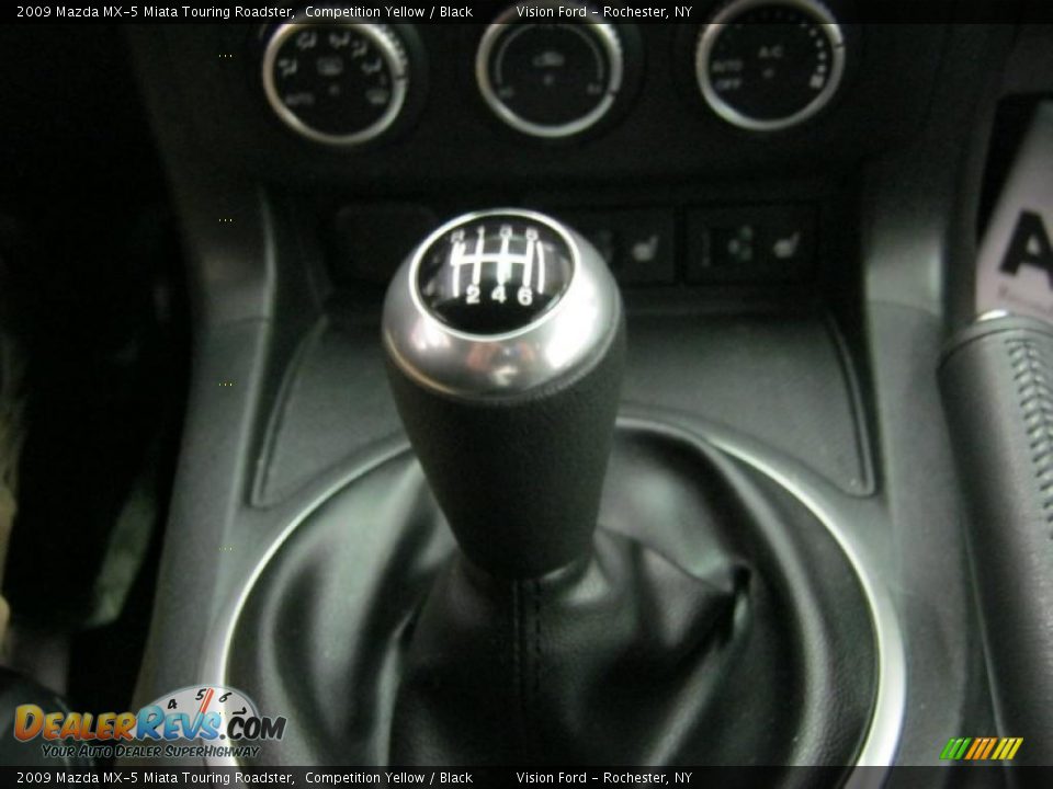 2009 Mazda MX-5 Miata Touring Roadster Shifter Photo #8